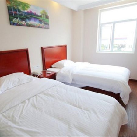 Greentree Inn Shanghai Hongqiao Hub Cao'An Road Huajiang Branch Road Express Hotel Jiading Εξωτερικό φωτογραφία