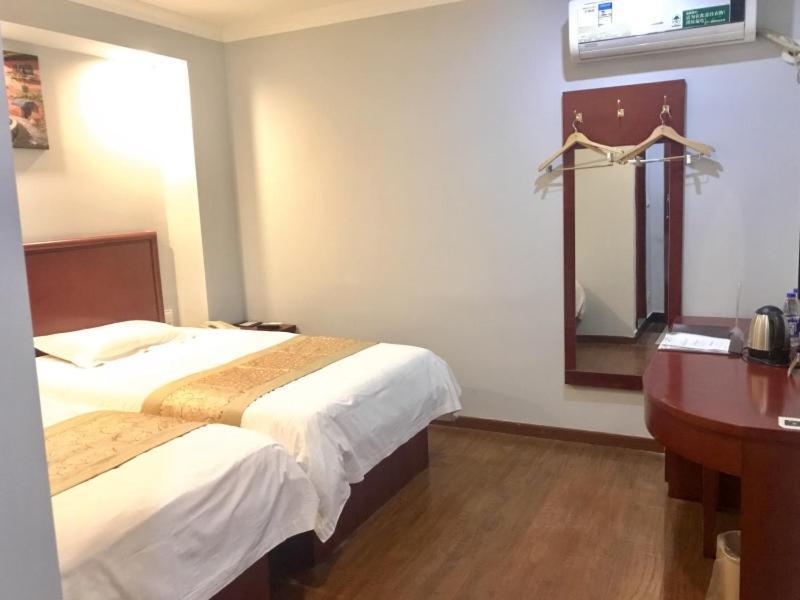 Greentree Inn Shanghai Hongqiao Hub Cao'An Road Huajiang Branch Road Express Hotel Jiading Εξωτερικό φωτογραφία
