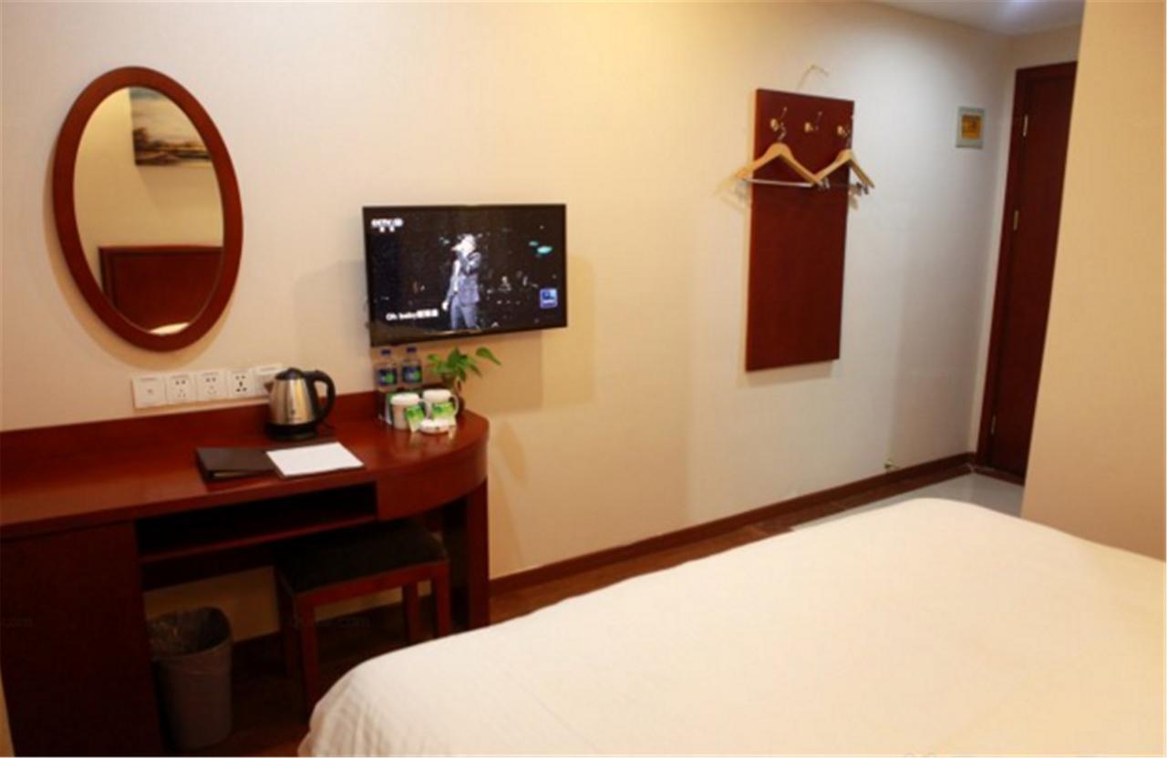 Greentree Inn Shanghai Hongqiao Hub Cao'An Road Huajiang Branch Road Express Hotel Jiading Εξωτερικό φωτογραφία